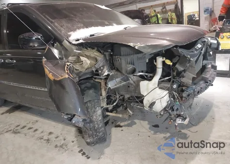 2016 Chrysler Town & Country Touring from USA, damaged, VIN 2C4RC1BG3GR105453